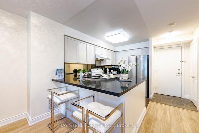 209 - 21 Hillcrest Ave, Condo with 2 bedrooms, 1 bathrooms and 1 parking in Toronto ON | Image 16