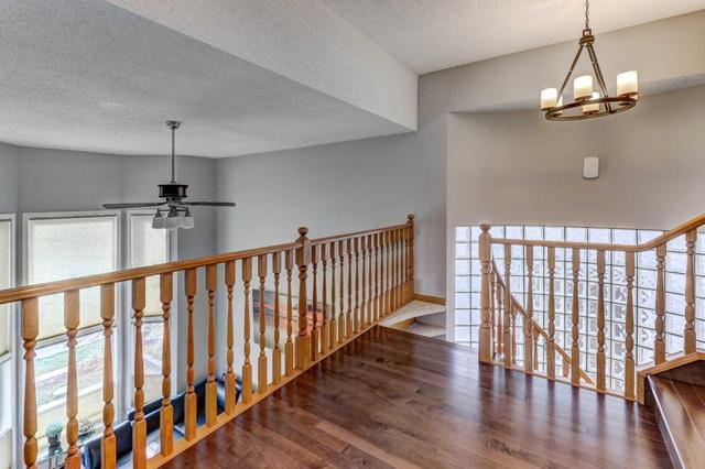 2434 7 Avenue Nw, House detached with 3 bedrooms, 3 bathrooms and 2 parking in Calgary AB | Image 16