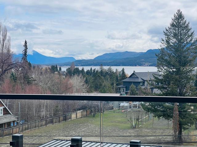 301 - 514 14th Street, House attached with 2 bedrooms, 3 bathrooms and 3 parking in Invermere BC | Image 41