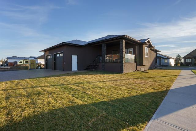 2606 62 Street, House detached with 5 bedrooms, 3 bathrooms and 4 parking in Camrose County AB | Image 38