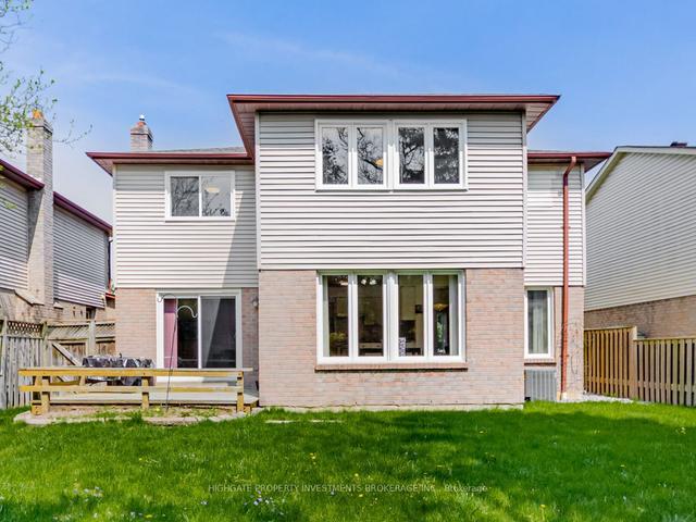 37 Morning Glory Cres, House detached with 4 bedrooms, 3 bathrooms and 6 parking in Whitby ON | Image 24
