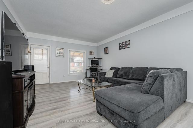 52 Aberdeen Ave, House detached with 3 bedrooms, 1 bathrooms and 3 parking in Brantford ON | Image 4