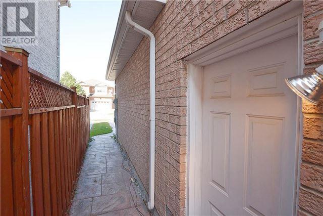122 Tumbleweed Tr, House detached with 4 bedrooms, 4 bathrooms and 4 parking in Brampton ON | Image 18