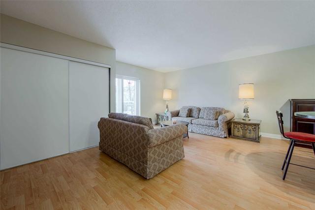 203 - 35 Hunt Ave, Condo with 2 bedrooms, 2 bathrooms and 1 parking in Richmond Hill ON | Image 8