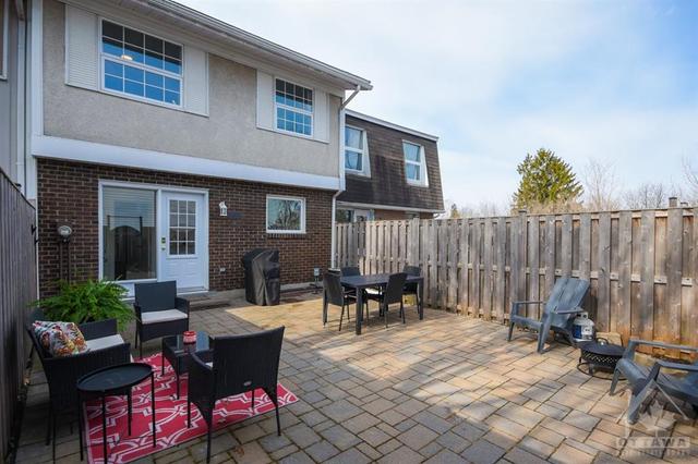 1244 Pebble Road, Townhouse with 4 bedrooms, 2 bathrooms and 1 parking in Ottawa ON | Image 27