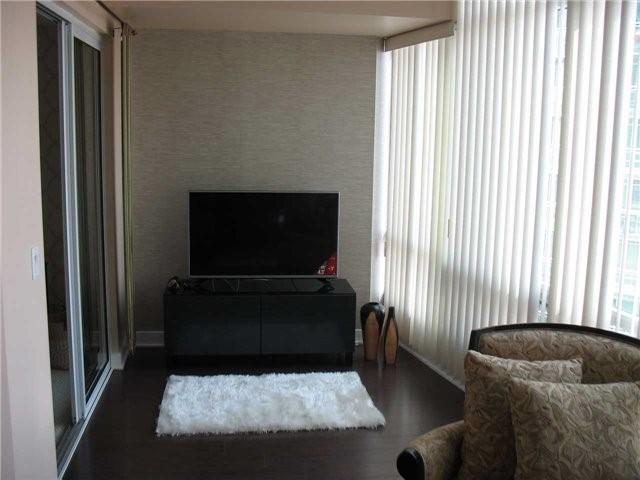 2501 - 373 Front St W, Condo with 1 bedrooms, 1 bathrooms and 1 parking in Toronto ON | Image 5