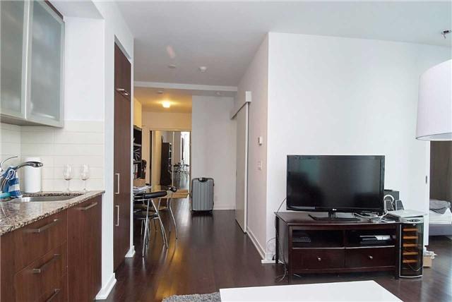 4111 - 14 York St, Condo with 1 bedrooms, 1 bathrooms and null parking in Toronto ON | Image 8