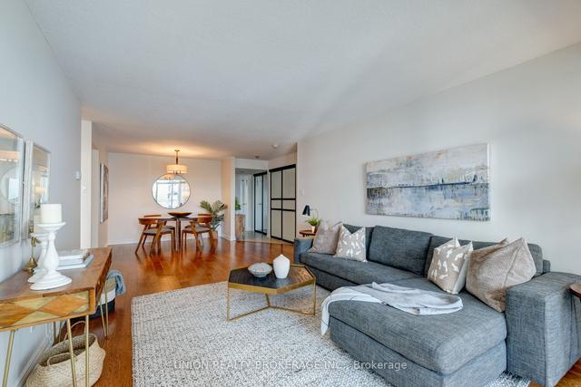 819 - 1091 Kingston Rd, Condo with 2 bedrooms, 2 bathrooms and 1 parking in Toronto ON | Image 20