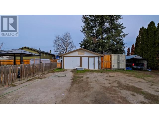122 Wallace Road, House detached with 3 bedrooms, 2 bathrooms and 6 parking in Kelowna BC | Image 16