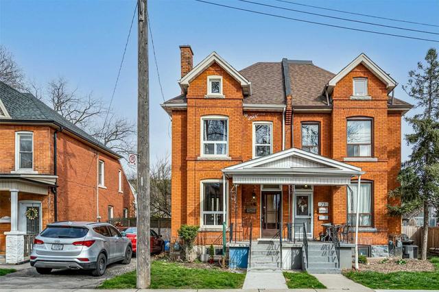 21 New St, House semidetached with 3 bedrooms, 1 bathrooms and 0 parking in Hamilton ON | Image 1