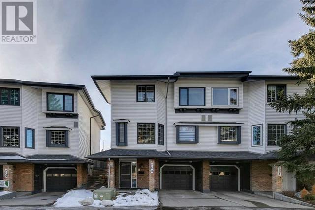 260, - 4037 42 Street Nw, House attached with 2 bedrooms, 2 bathrooms and 3 parking in Calgary AB | Image 2