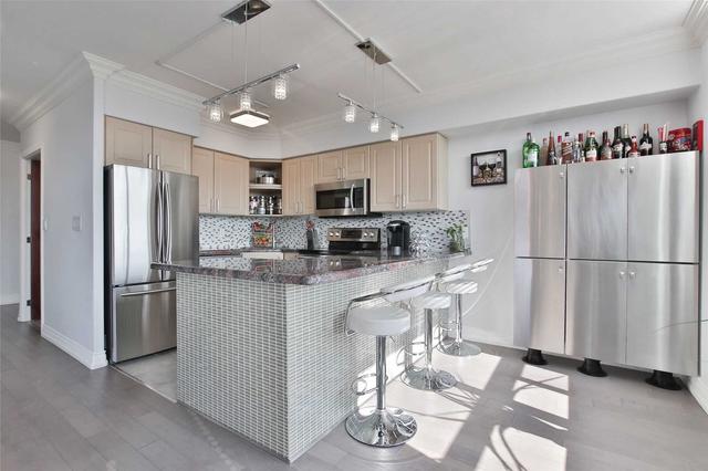 809 - 2088 Lawrence Ave W, Condo with 2 bedrooms, 2 bathrooms and 1 parking in Toronto ON | Image 3