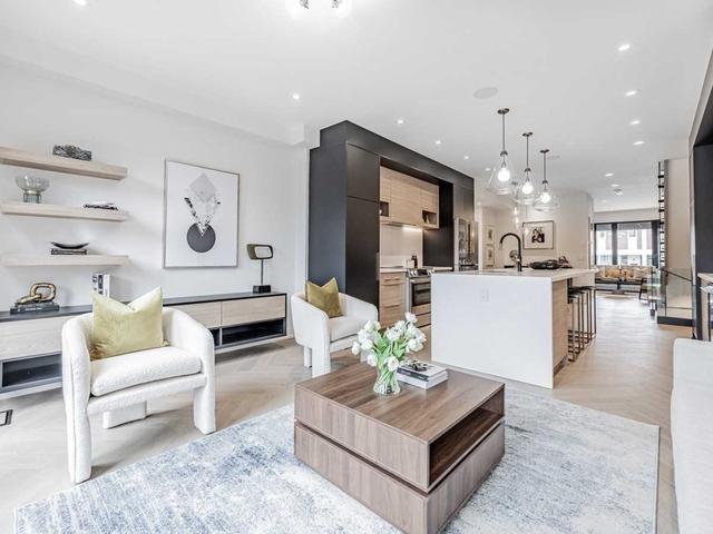 230 Garden Ave, House semidetached with 4 bedrooms, 5 bathrooms and 2 parking in Toronto ON | Image 7