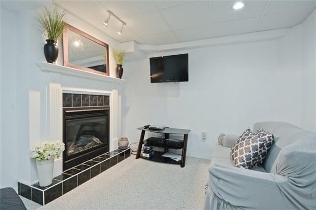 118 - 10 Bassett Blvd, Townhouse with 3 bedrooms, 2 bathrooms and 1 parking in Whitby ON | Image 16