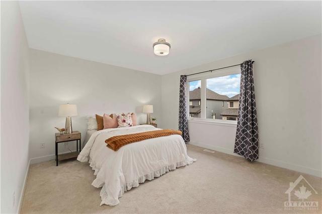 301 Broadridge Crescent, Townhouse with 3 bedrooms, 3 bathrooms and 3 parking in Ottawa ON | Image 17