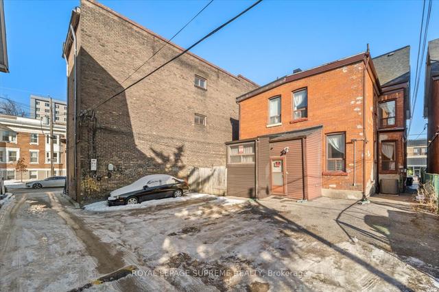 1309 King St W, House semidetached with 5 bedrooms, 2 bathrooms and 2 parking in Toronto ON | Image 33