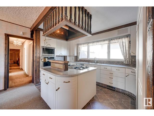 14032 Valleyview Dr Nw, House detached with 4 bedrooms, 2 bathrooms and null parking in Edmonton AB | Image 24