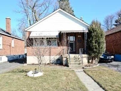 463 Dawes Rd, House detached with 2 bedrooms, 2 bathrooms and 3 parking in Toronto ON | Image 1