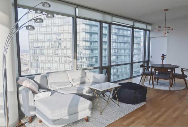 3003 - 38 Grenville St, Condo with 2 bedrooms, 2 bathrooms and 1 parking in Toronto ON | Image 5