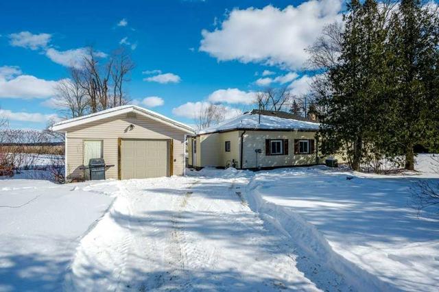 240 Charlore Park Dr, House detached with 2 bedrooms, 1 bathrooms and 13 parking in Kawartha Lakes ON | Image 36