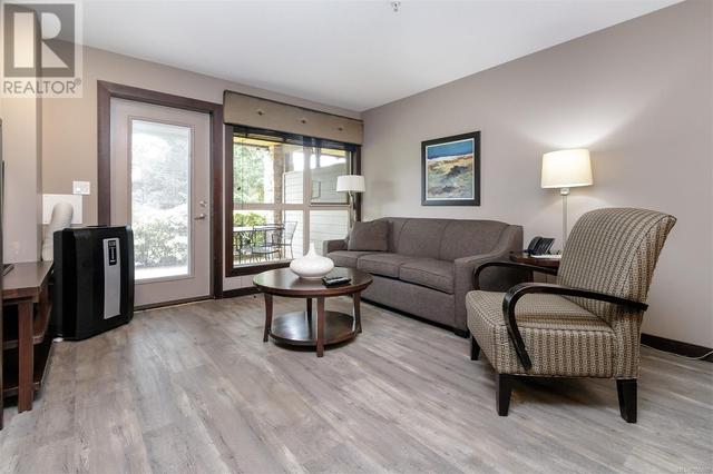 211 - 1175 Resort Dr, Condo with 3 bedrooms, 3 bathrooms and null parking in Parksville BC | Image 14