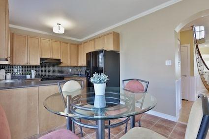 46 Teal Cres, House detached with 3 bedrooms, 4 bathrooms and 2 parking in Vaughan ON | Image 10