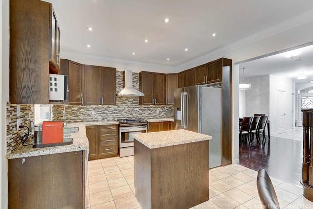 58 Millhouse Crt, House attached with 4 bedrooms, 4 bathrooms and 4 parking in Vaughan ON | Image 25