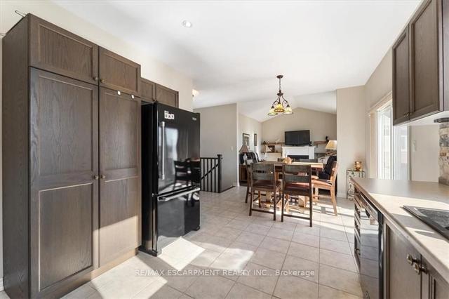 4 Grant St, Condo with 2 bedrooms, 3 bathrooms and 2 parking in West Lincoln ON | Image 9
