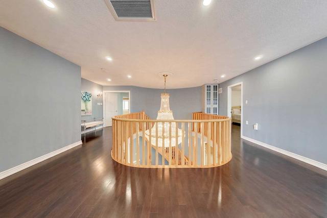 5403 Roanoke Crt, House detached with 6 bedrooms, 4 bathrooms and 12 parking in Mississauga ON | Image 35