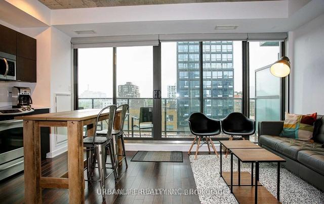 1004 - 32 Camden St, Condo with 1 bedrooms, 1 bathrooms and 0 parking in Toronto ON | Image 4