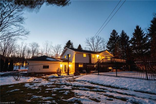 1145 Cream Street, House detached with 4 bedrooms, 2 bathrooms and 9 parking in Pelham ON | Image 2