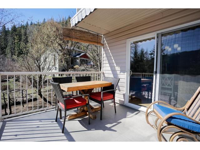 5820 Woodland Drive, House detached with 4 bedrooms, 4 bathrooms and null parking in Central Kootenay F BC | Image 44