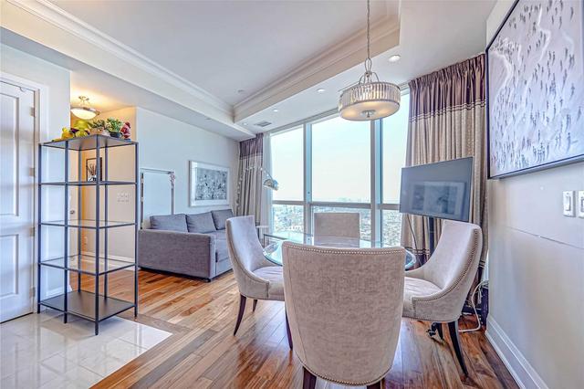 7712 - 388 Yonge St, Condo with 2 bedrooms, 2 bathrooms and 1 parking in Toronto ON | Image 7