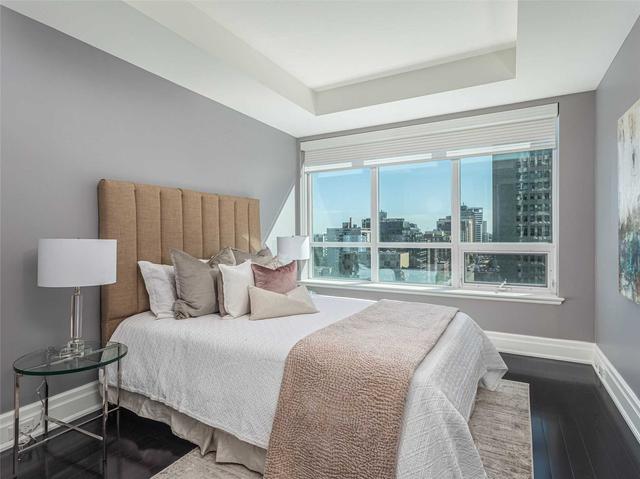 1202 - 155 St Clair Ave W, Condo with 2 bedrooms, 2 bathrooms and 2 parking in Toronto ON | Image 16