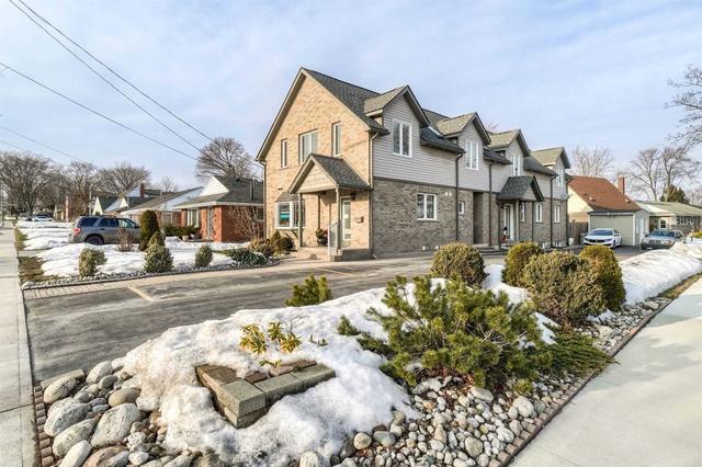 256 Belmont Ave W, House detached with 6 bedrooms, 7 bathrooms and 5 parking in Kitchener ON | Image 12
