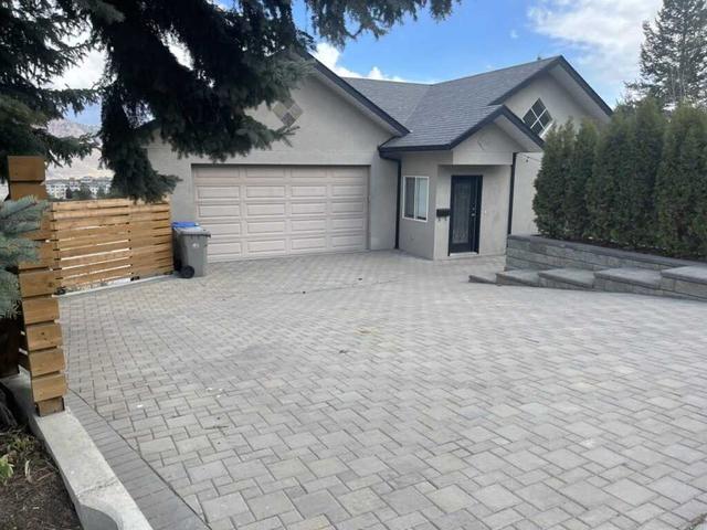 216 Monmouth Dr, House detached with 3 bedrooms, 3 bathrooms and 5 parking in Kamloops BC | Image 8