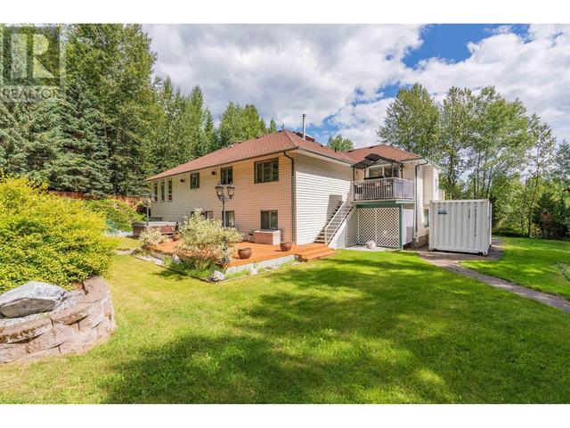9094 North Nechako Road, House detached with 6 bedrooms, 3 bathrooms and null parking in Prince George BC | Image 31