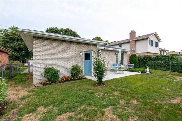 313 Main St, House detached with 2 bedrooms, 2 bathrooms and 5 parking in St. Catharines ON | Image 15