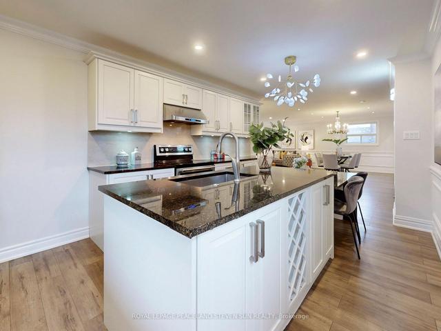52 Bickerton Cres, House detached with 6 bedrooms, 11 bathrooms and 7 parking in Toronto ON | Image 6