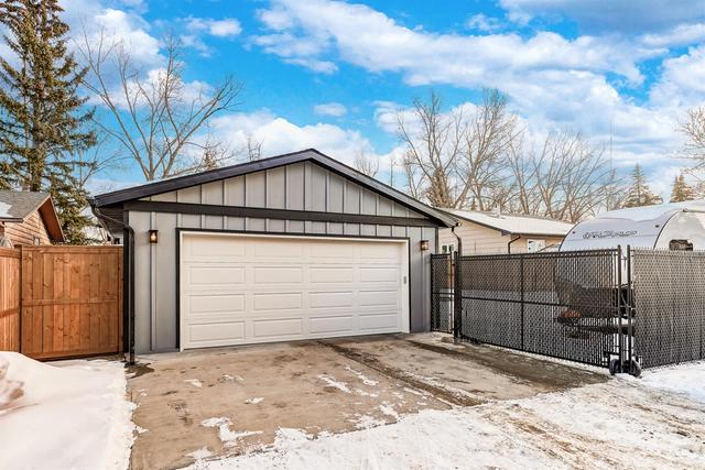 495 Midridge Drive Se, House detached with 4 bedrooms, 2 bathrooms and 5 parking in Calgary AB | Image 45