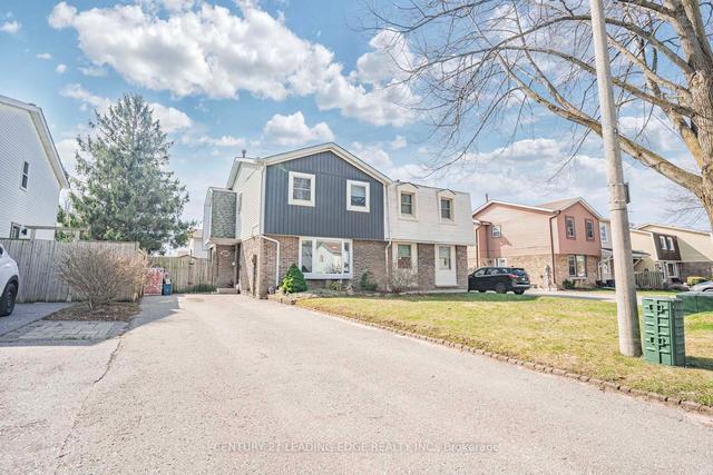 1302 Fenelon Cres, House semidetached with 3 bedrooms, 2 bathrooms and 3 parking in Oshawa ON | Image 32