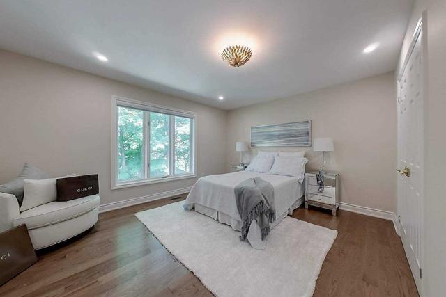 2235 Robin Dr, House detached with 3 bedrooms, 4 bathrooms and 7 parking in Mississauga ON | Image 24