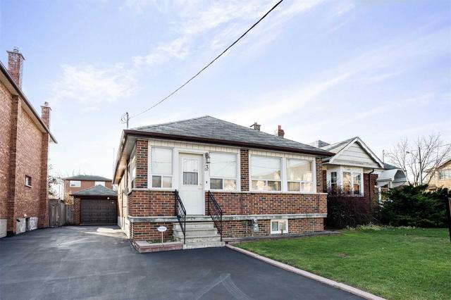 3 Speers Ave, House detached with 3 bedrooms, 2 bathrooms and 4 parking in Toronto ON | Image 1