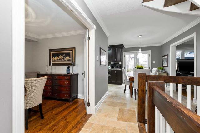 37 Atkins Circ, House detached with 5 bedrooms, 3 bathrooms and 6 parking in Brampton ON | Image 7