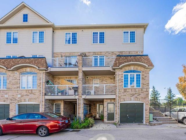 3 - 200 Mclevin Ave, Townhouse with 2 bedrooms, 1 bathrooms and 1 parking in Toronto ON | Image 12