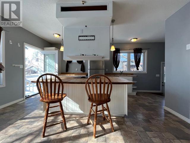 4814 5 Avenue, House detached with 2 bedrooms, 1 bathrooms and 3 parking in Edson AB | Image 4