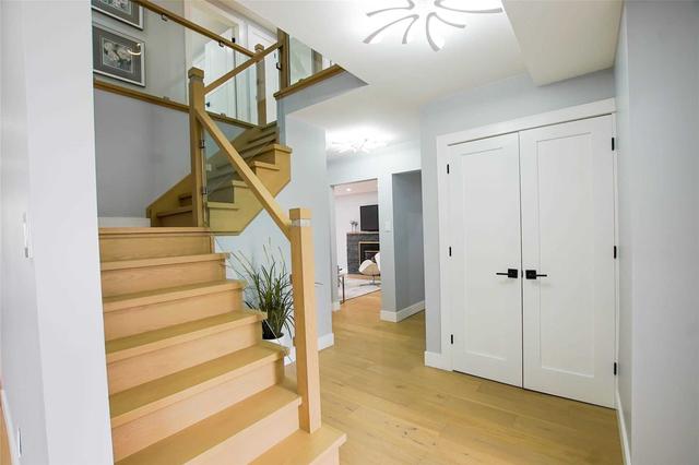 4254 Bloor St W, House detached with 4 bedrooms, 3 bathrooms and 7 parking in Toronto ON | Image 13