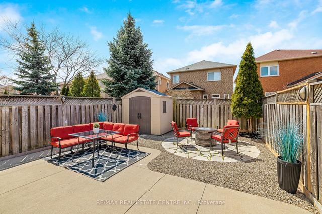 5654 Longboat Ave, House semidetached with 3 bedrooms, 4 bathrooms and 4 parking in Mississauga ON | Image 31