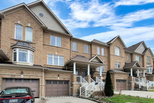 105 Matthewson Ave, House attached with 3 bedrooms, 3 bathrooms and 3 parking in Bradford West Gwillimbury ON | Image 12