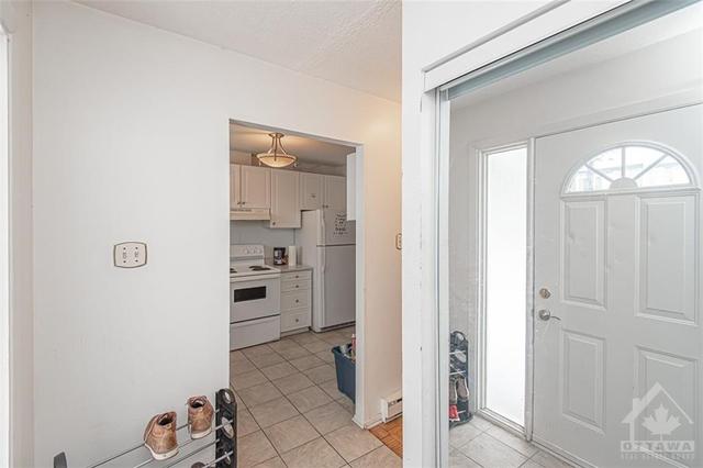 64 - 920 Dynes Road, Townhouse with 4 bedrooms, 3 bathrooms and 1 parking in Ottawa ON | Image 4